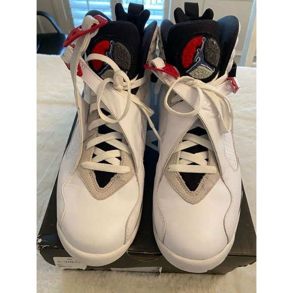 Air Jordan 8 Retro Bugs Bunny
